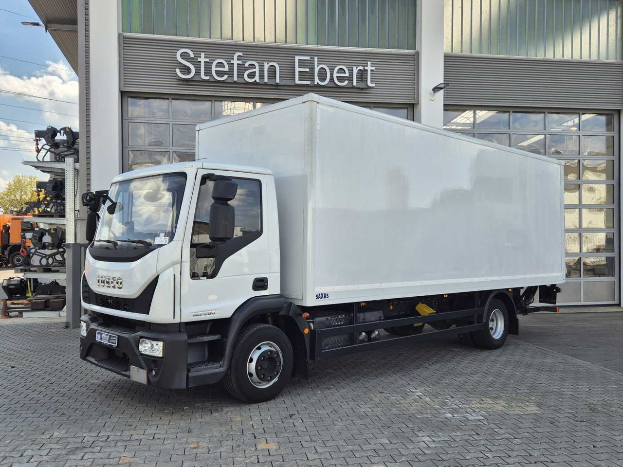 Iveco Eurocargo ML140E28/P 4x2 *LBW*AHK*Klima / 3x - Tovornjak zabojnik: slika 1 Iveco Eurocargo ML140E28/P 4x2 *LBW*AHK*Klima / 3x - Tovornjak zabojnik: slika 1