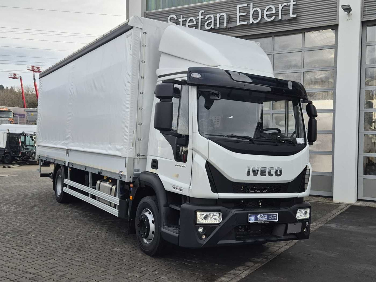 Iveco Eurocargo ML140E28/P LBW Bär Schiebeplane AHK - Tovornjak s ponjavo: slika 2 Iveco Eurocargo ML140E28/P LBW Bär Schiebeplane AHK - Tovornjak s ponjavo: slika 2
