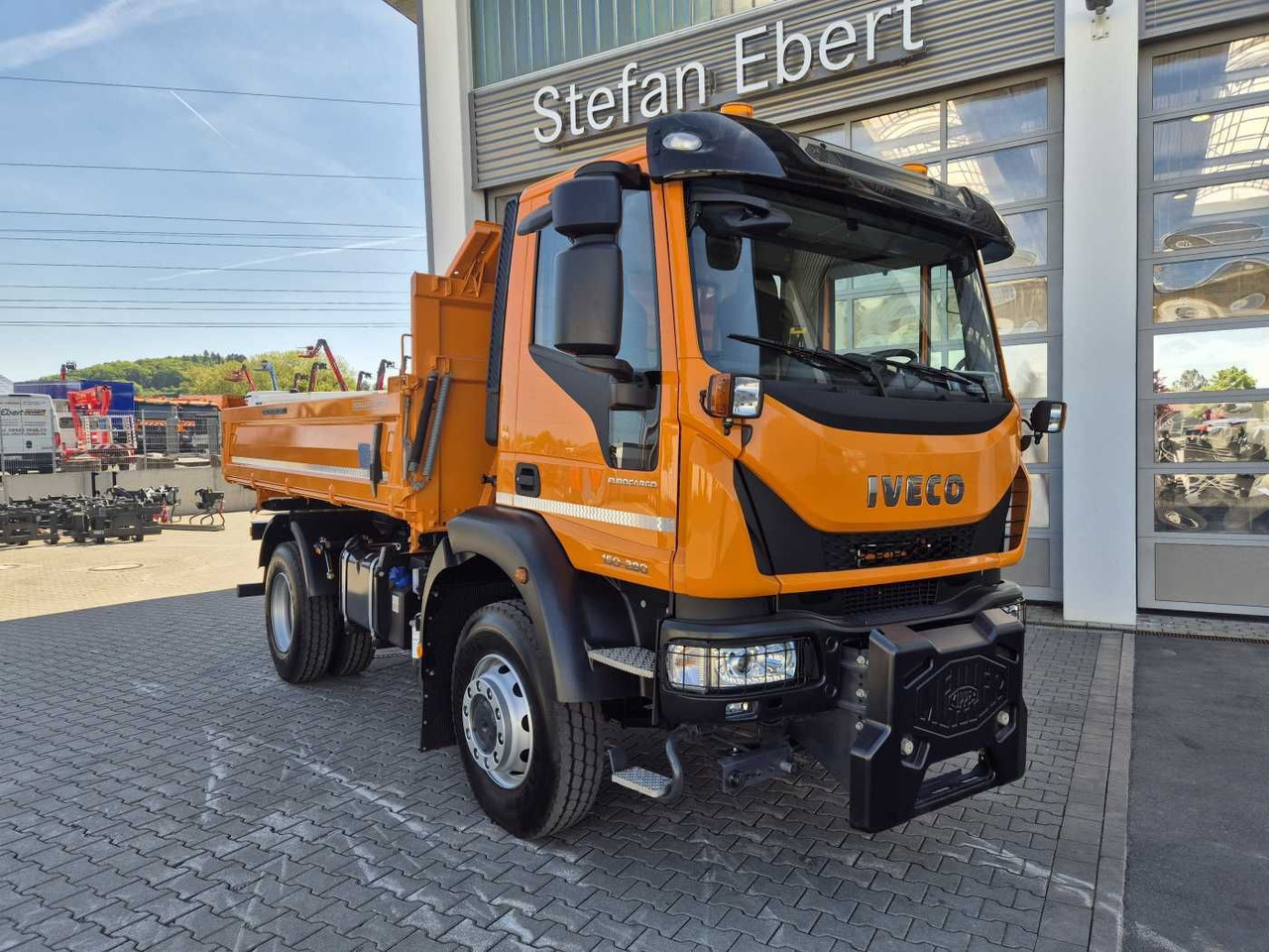 Iveco Eurocargo ML150E28W 4x4 Winterdienst Vorb. 2xAHK - Tovornjak prekucnik: slika 3 Iveco Eurocargo ML150E28W 4x4 Winterdienst Vorb. 2xAHK - Tovornjak prekucnik: slika 3