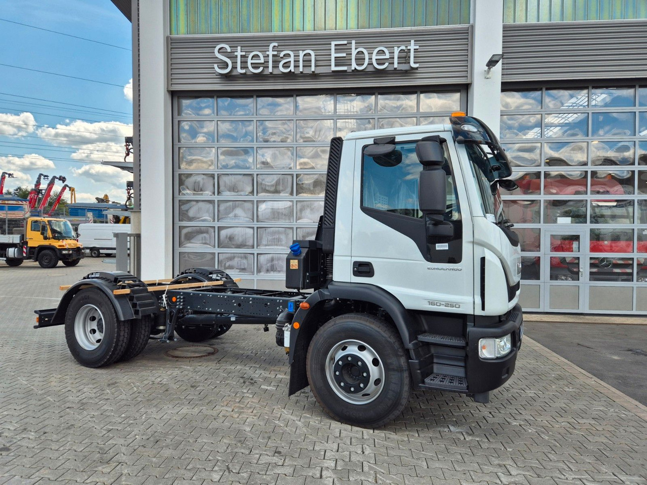 Iveco Eurocargo ML160E25/P EVI_E 4x2 RHD Rechtslenker - Vozilo za pometanje: slika 2 Iveco Eurocargo ML160E25/P EVI_E 4x2 RHD Rechtslenker - Vozilo za pometanje: slika 2