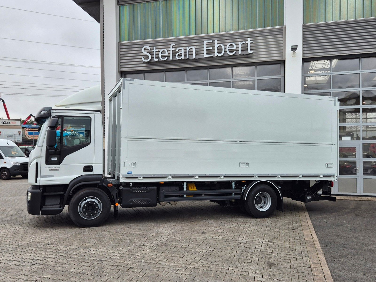 Iveco Eurocargo ML160E28/FP Böse Schwenkwand LBW 2xAHK - Tovornjak za prevoz pijač: slika 5 Iveco Eurocargo ML160E28/FP Böse Schwenkwand LBW 2xAHK - Tovornjak za prevoz pijač: slika 5