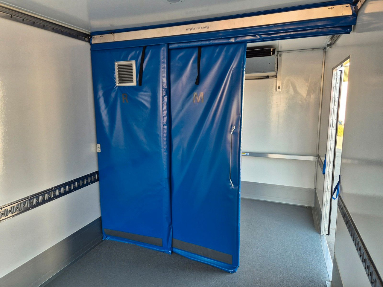 Tovornjak hladilnik Iveco Eurocargo ML160E28/P Carrier Supra 1250 LBW Tür: slika 18