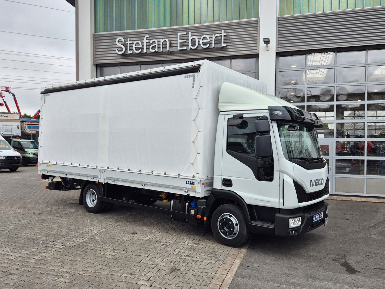 Iveco Eurocargo ML75E19/P LBW Spoiler Klima 3 Sitze - Dostavno vozilo s ponjavo: slika 4 Iveco Eurocargo ML75E19/P LBW Spoiler Klima 3 Sitze - Dostavno vozilo s ponjavo: slika 4