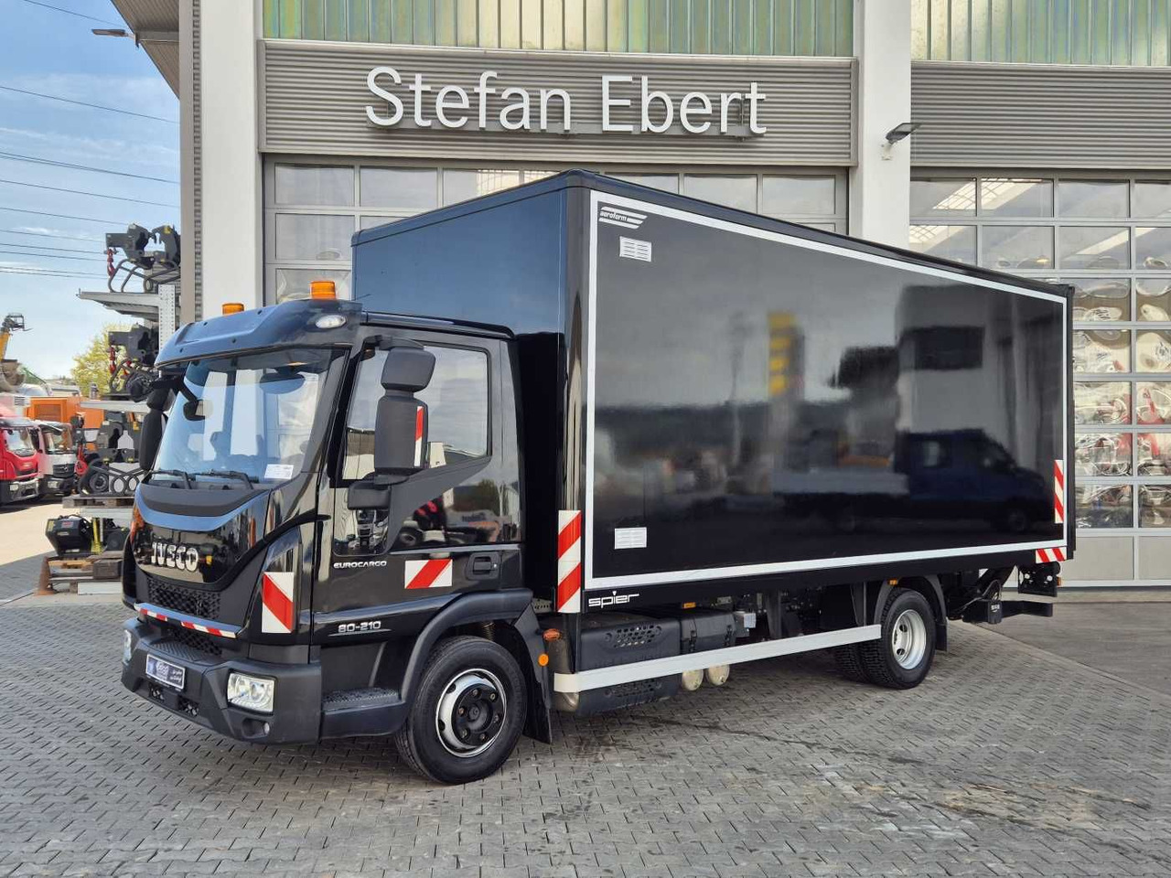 Iveco Eurocargo ML80E21/P LBW Bär 1.500kg 2x AHK - Dostavno vozilo z zabojnikom: slika 2 Iveco Eurocargo ML80E21/P LBW Bär 1.500kg 2x AHK - Dostavno vozilo z zabojnikom: slika 2