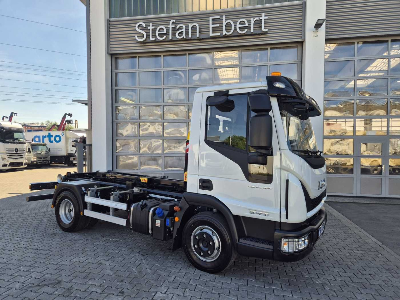 Iveco Eurocargo ML80E21K 4x2 Hyva 05-32-K-DIN-BF 2xAHK - Kotalni prekucni tovornjak: slika 4 Iveco Eurocargo ML80E21K 4x2 Hyva 05-32-K-DIN-BF 2xAHK - Kotalni prekucni tovornjak: slika 4