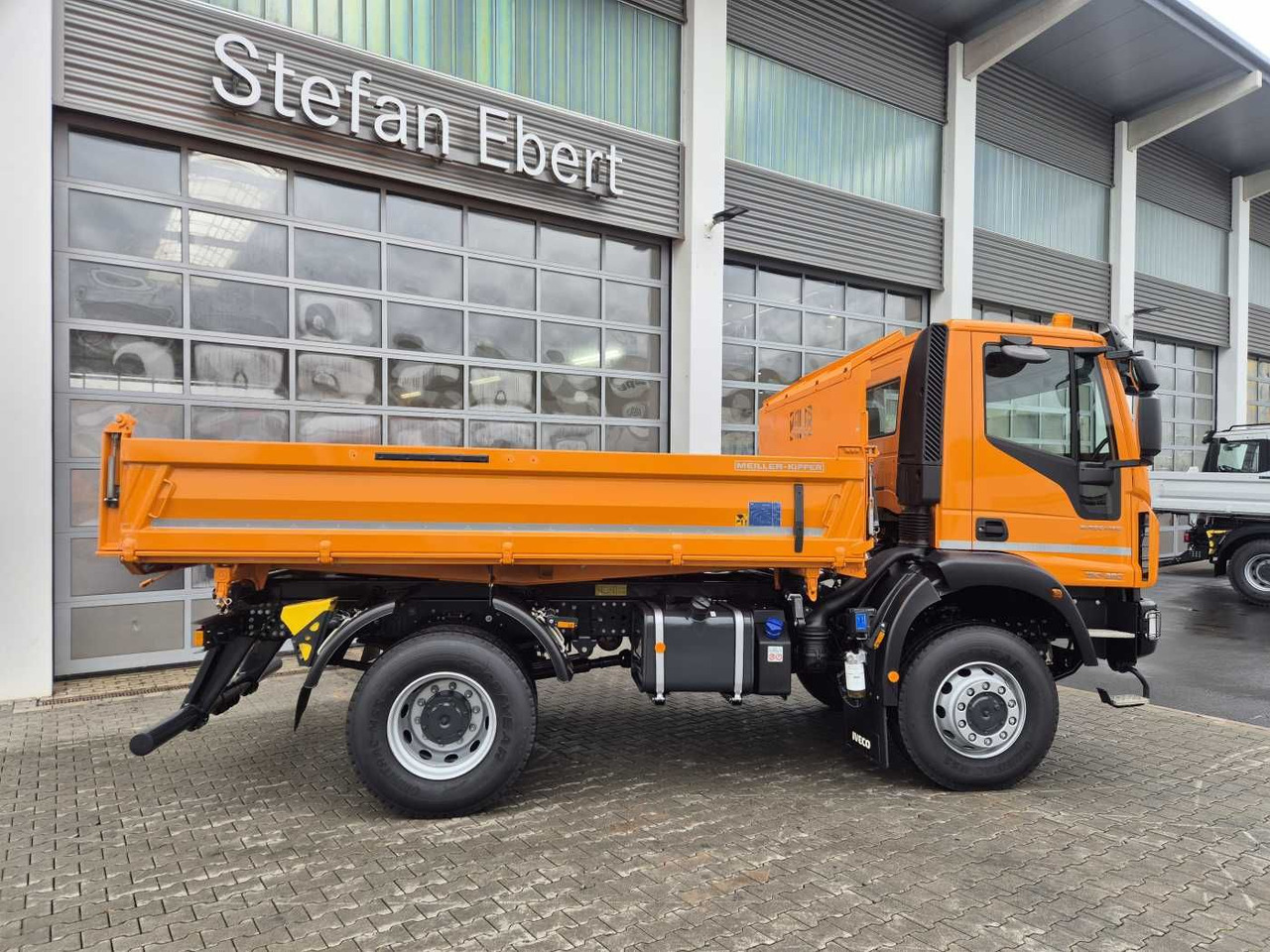 Iveco ML150E28W 4x4 Meiller Dreiseitenkipper 2xAHK - Tovornjak prekucnik: slika 5 Iveco ML150E28W 4x4 Meiller Dreiseitenkipper 2xAHK - Tovornjak prekucnik: slika 5