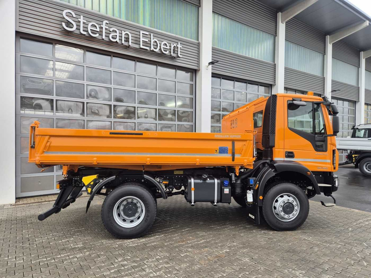 Iveco ML150E28W 4x4 Meiller Dreiseitenkipper 2xAHK - Tovornjak prekucnik: slika 5 Iveco ML150E28W 4x4 Meiller Dreiseitenkipper 2xAHK - Tovornjak prekucnik: slika 5