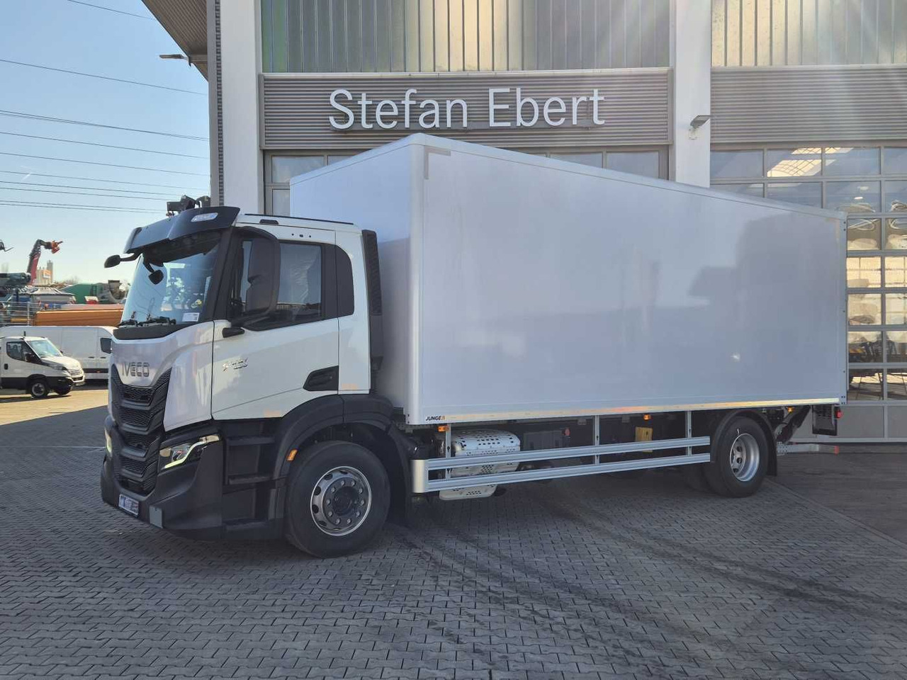 Iveco S-Way AD190S40/P Junge AHK LBW 2.000kg - Tovornjak zabojnik: slika 3 Iveco S-Way AD190S40/P Junge AHK LBW 2.000kg - Tovornjak zabojnik: slika 3