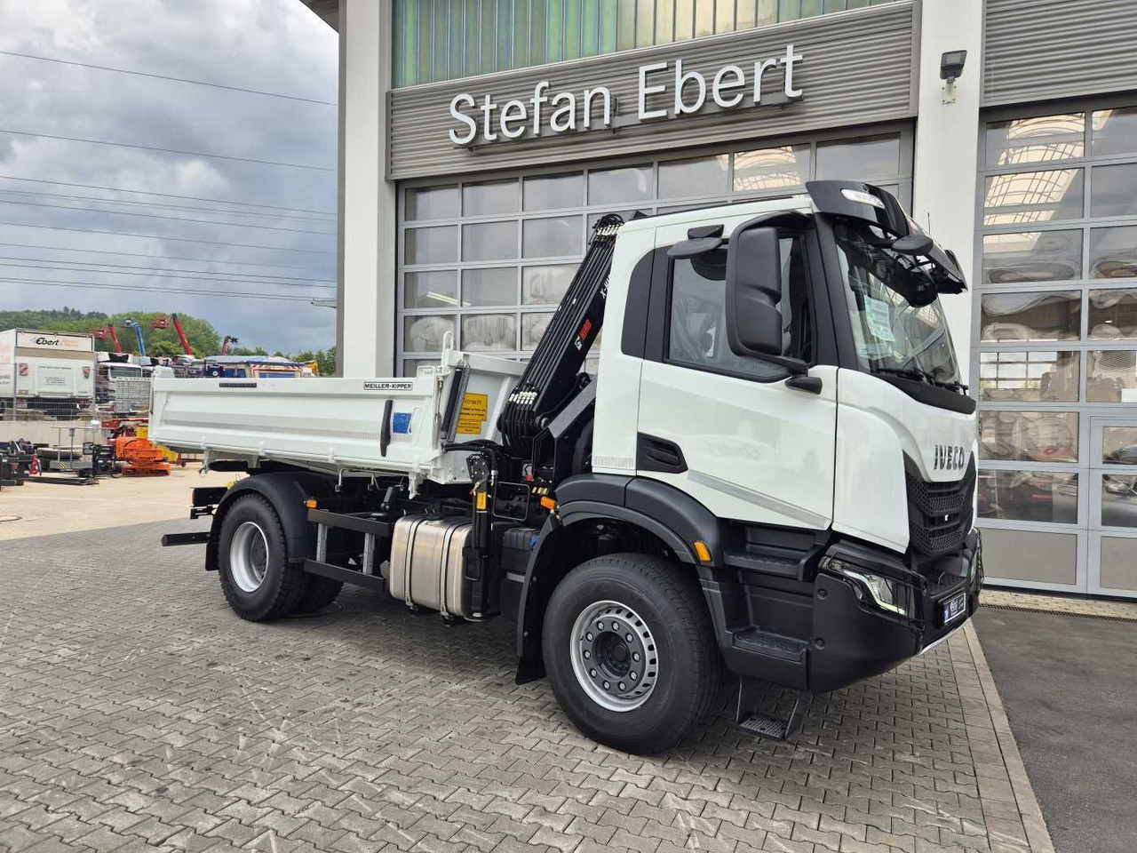 Iveco X-Way AD200X42/P HR OFF Hiab X-HIDUO 118E-3 Funk - Tovornjak prekucnik, Tovornjak z dvigalom: slika 5 Iveco X-Way AD200X42/P HR OFF Hiab X-HIDUO 118E-3 Funk - Tovornjak prekucnik, Tovornjak z dvigalom: slika 5