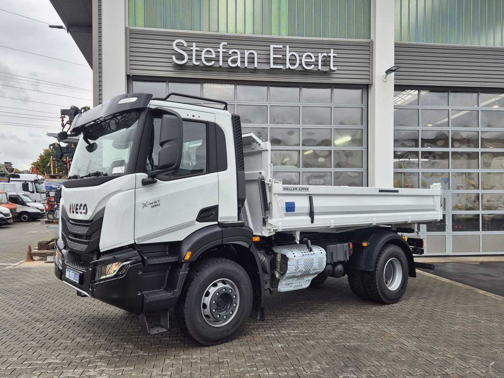 Iveco X-Way AD200X48 HR OFF 4x2 Meiller Intarder 2x - Tovornjak prekucnik: slika 4 Iveco X-Way AD200X48 HR OFF 4x2 Meiller Intarder 2x - Tovornjak prekucnik: slika 4