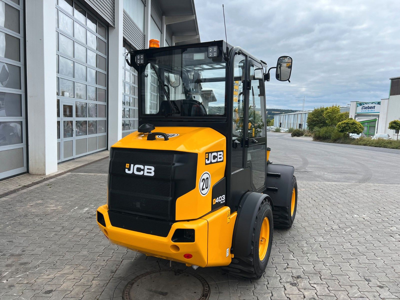 JCB 403 Plus / Neufahrzeug / 2025 / Gabel / Schaufel - Kolesni nakladalec: slika 4 JCB 403 Plus / Neufahrzeug / 2025 / Gabel / Schaufel - Kolesni nakladalec: slika 4