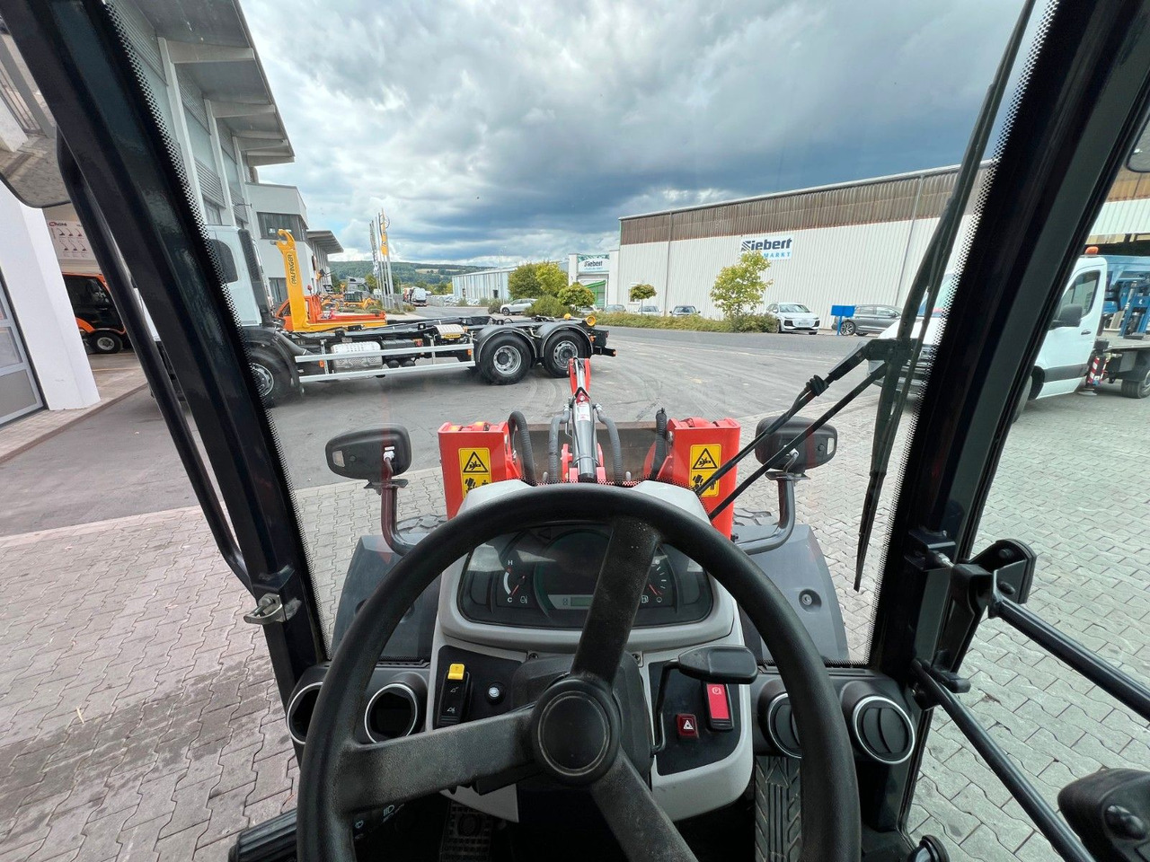 Kolesni nakladalec Kubota R070 / Gabel & Schaufel / nur 1.869h!: slika 12 Kolesni nakladalec Kubota R070 / Gabel & Schaufel / nur 1.869h!: slika 12