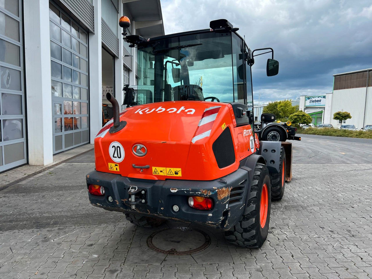 Kubota R070 / Gabel & Schaufel / nur 1.869h! - Kolesni nakladalec: slika 4 Kubota R070 / Gabel & Schaufel / nur 1.869h! - Kolesni nakladalec: slika 4