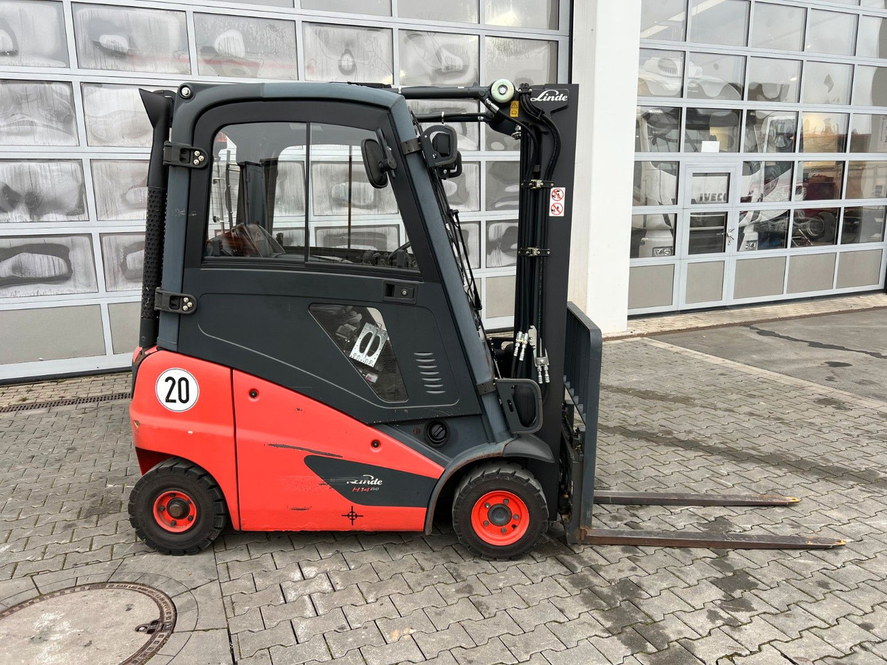 Linde H14D-01 / Triplex: 4.60m! / SS / nur 1.672h! - Diesel viličar: slika 2 Linde H14D-01 / Triplex: 4.60m! / SS / nur 1.672h! - Diesel viličar: slika 2