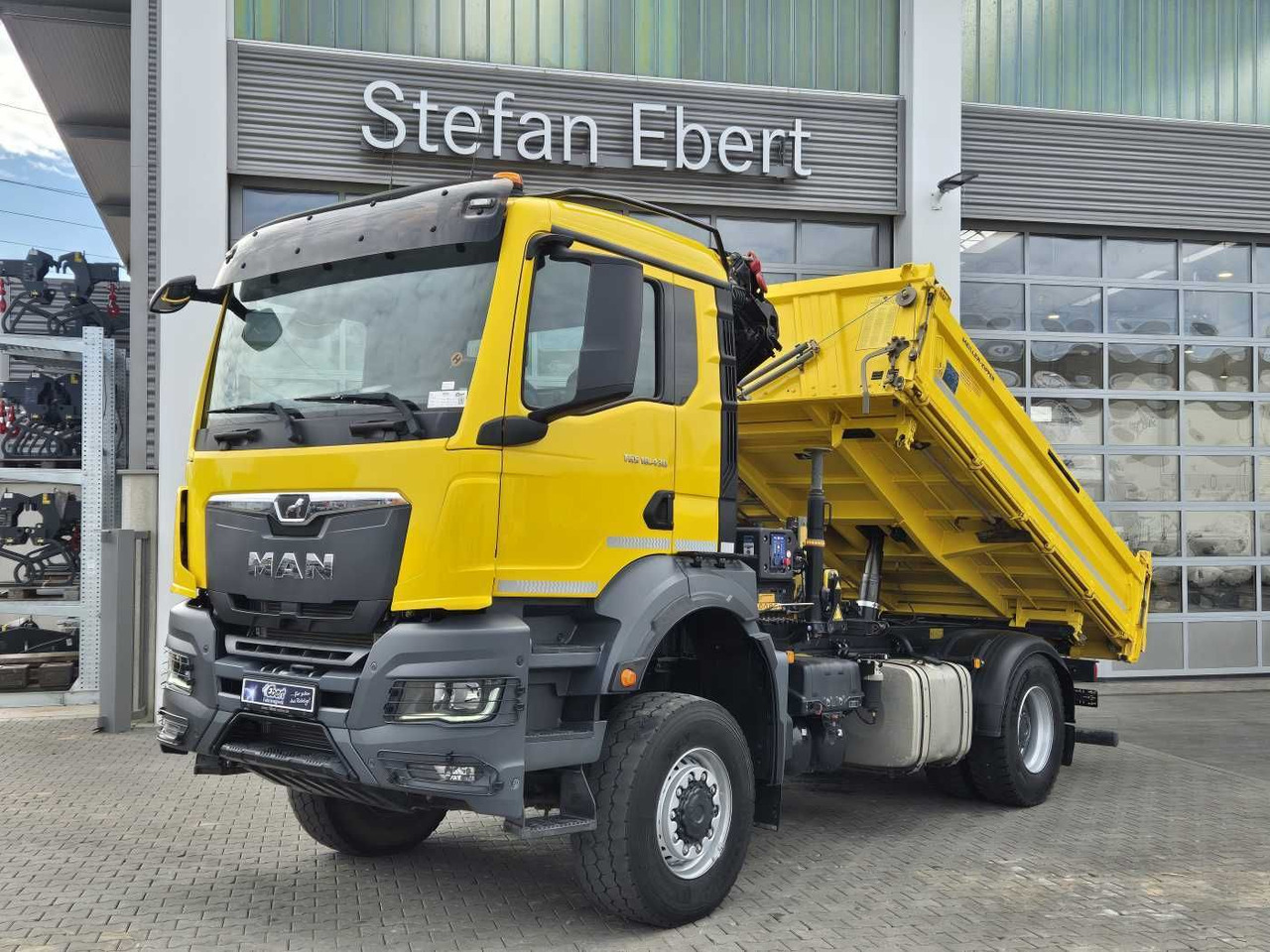 MAN TGS 18.430 4x4 BL Kran HMF 1130K-RCS Funk AHK - Tovornjak prekucnik: slika 2 MAN TGS 18.430 4x4 BL Kran HMF 1130K-RCS Funk AHK - Tovornjak prekucnik: slika 2