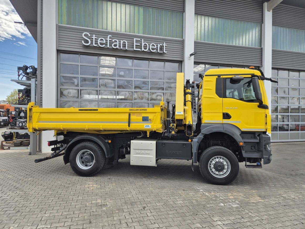MAN TGS 18.430 4x4 BL Kran HMF 1130K-RCS Funk AHK - Tovornjak z dvigalom: slika 5 MAN TGS 18.430 4x4 BL Kran HMF 1130K-RCS Funk AHK - Tovornjak z dvigalom: slika 5