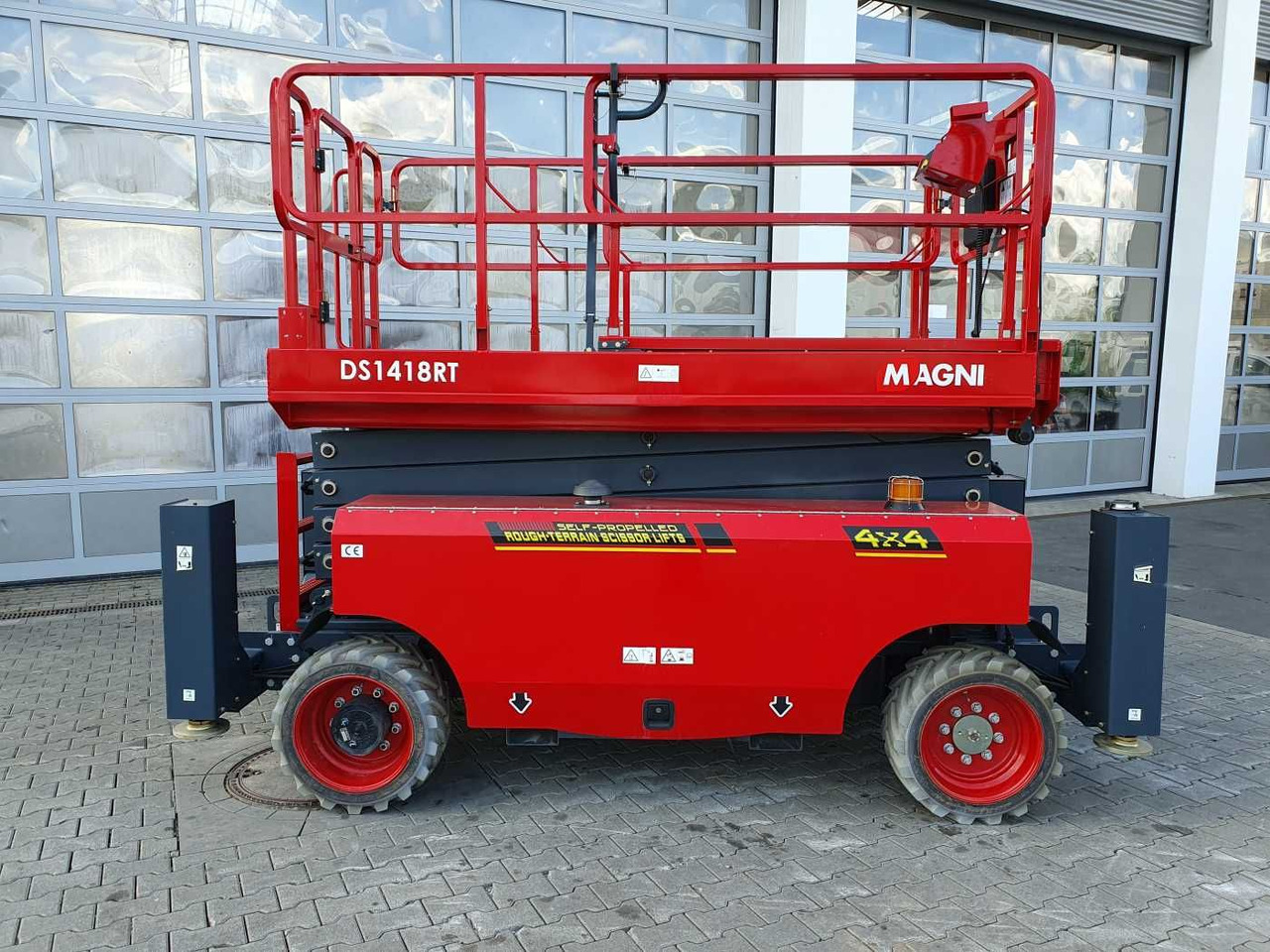 Magni DS1418RT / 2023 / 14,3m / nur 88h! - Dvižna ploščad montirana na tovornjak: slika 2 Magni DS1418RT / 2023 / 14,3m / nur 88h! - Dvižna ploščad montirana na tovornjak: slika 2