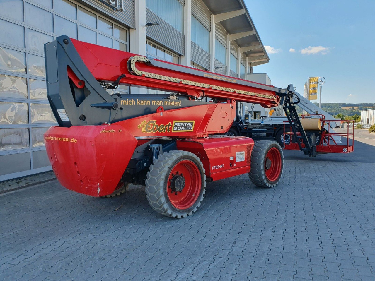 Magni DTB 24 RT 4x4 / 24,8m / 454kg / nur 1.250h - Dvižna ploščad montirana na tovornjak: slika 4 Magni DTB 24 RT 4x4 / 24,8m / 454kg / nur 1.250h - Dvižna ploščad montirana na tovornjak: slika 4