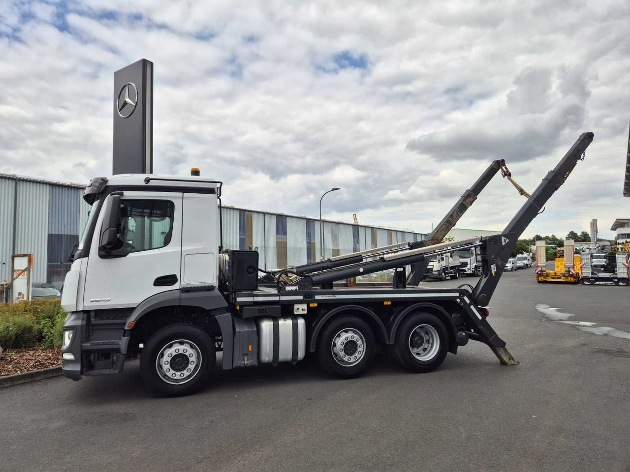 Mercedes-Benz Arocs 2643 L 6x2/4 VDL AHK Funk Vorlaufachse - Tovornjak prekucnik: slika 4 Mercedes-Benz Arocs 2643 L 6x2/4 VDL AHK Funk Vorlaufachse - Tovornjak prekucnik: slika 4