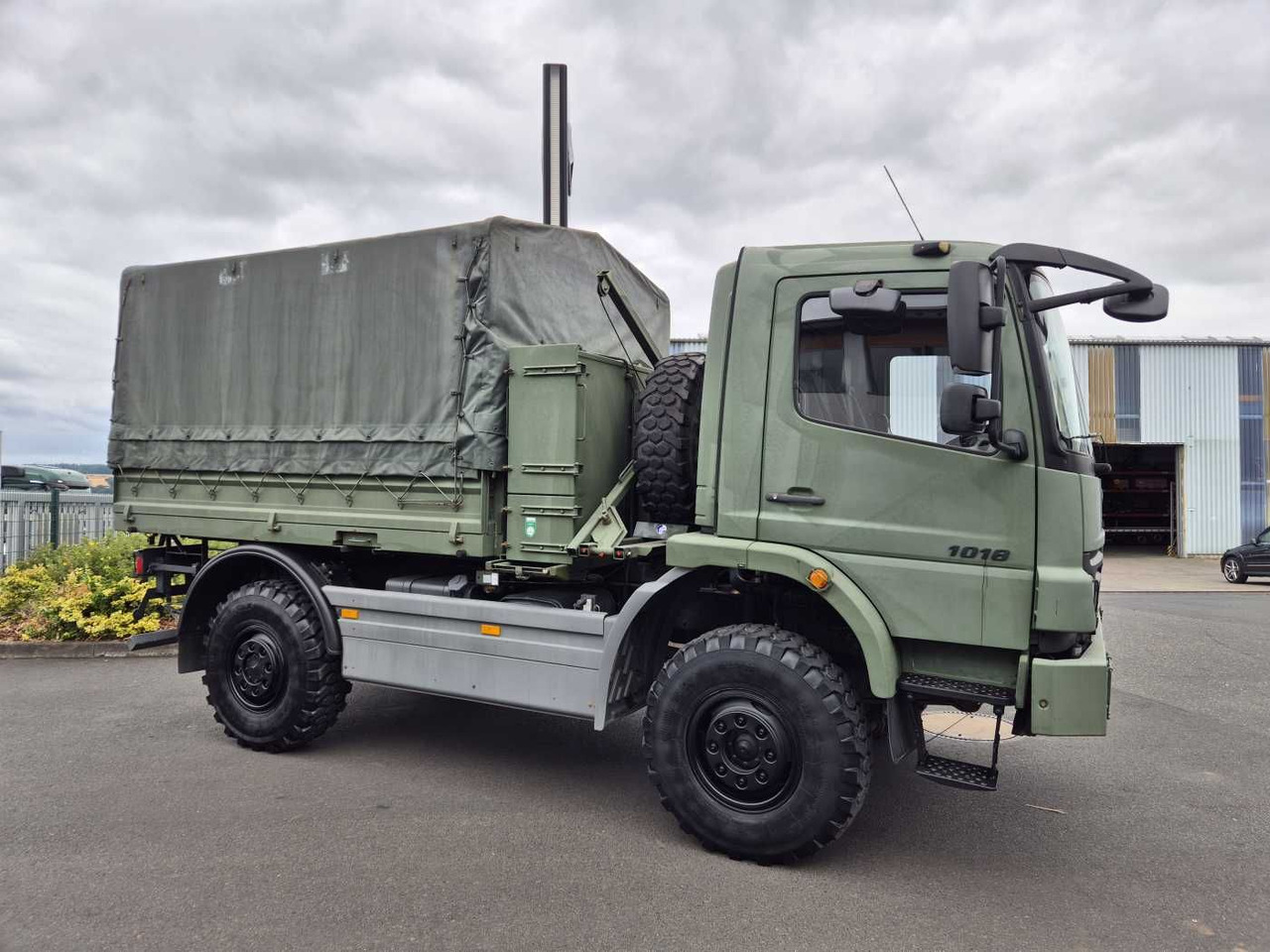 Mercedes-Benz Atego 1018 A 4x4 Singlebereifung 6 Stück vorh. - Tovornjak s ponjavo: slika 5 Mercedes-Benz Atego 1018 A 4x4 Singlebereifung 6 Stück vorh. - Tovornjak s ponjavo: slika 5