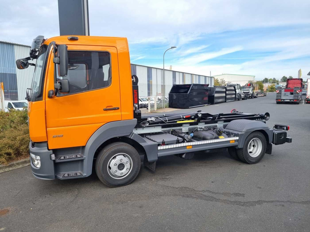 Mercedes-Benz Atego 818 K 4x2 HIAB XR5S3650 AHK Klima - Kotalni prekucni tovornjak: slika 4 Mercedes-Benz Atego 818 K 4x2 HIAB XR5S3650 AHK Klima - Kotalni prekucni tovornjak: slika 4