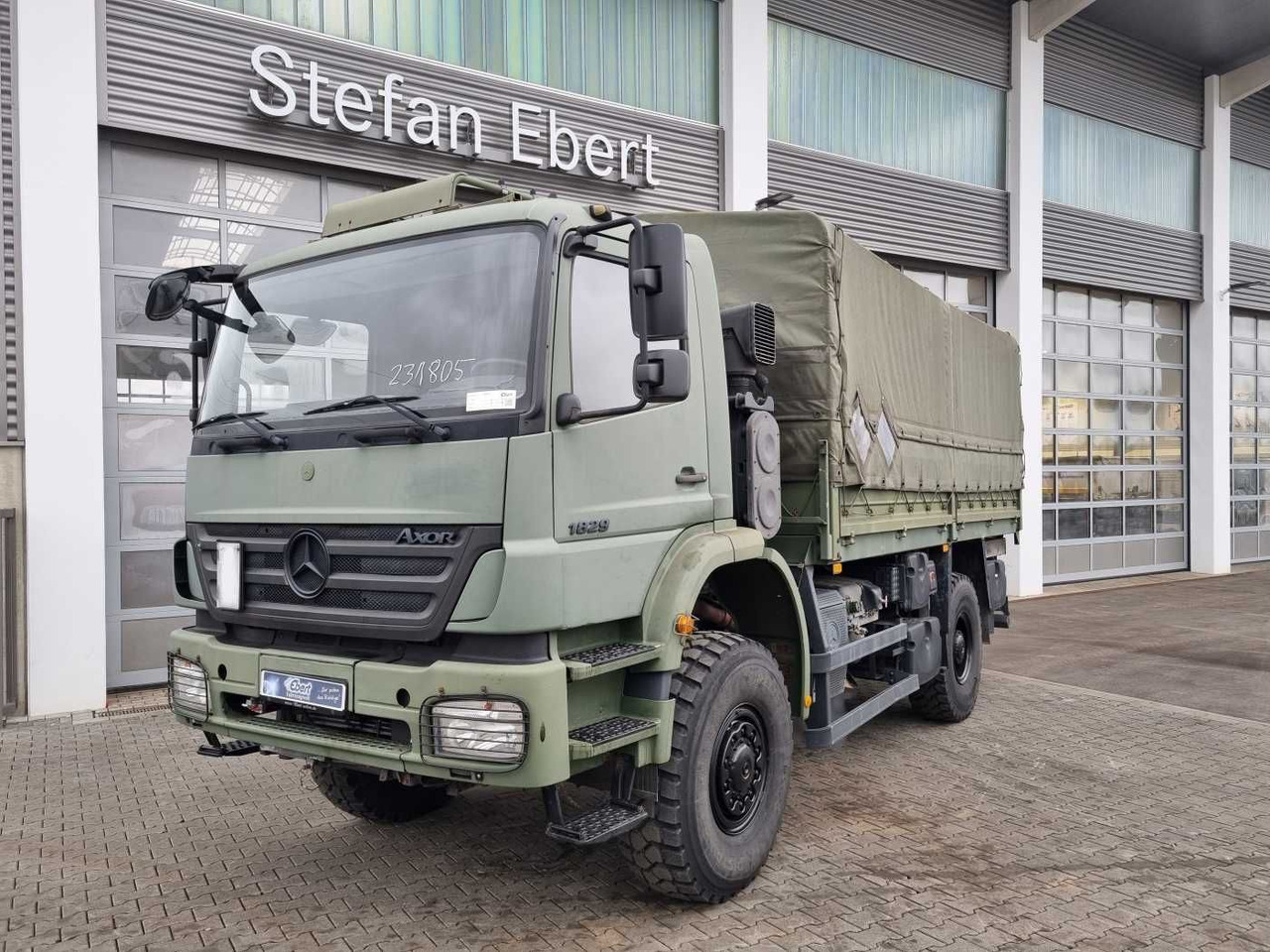 Mercedes-Benz Axor 1829 A 4x4 Pritsche/Plane 10 Stück - Tovornjak s ponjavo: slika 2 Mercedes-Benz Axor 1829 A 4x4 Pritsche/Plane 10 Stück - Tovornjak s ponjavo: slika 2