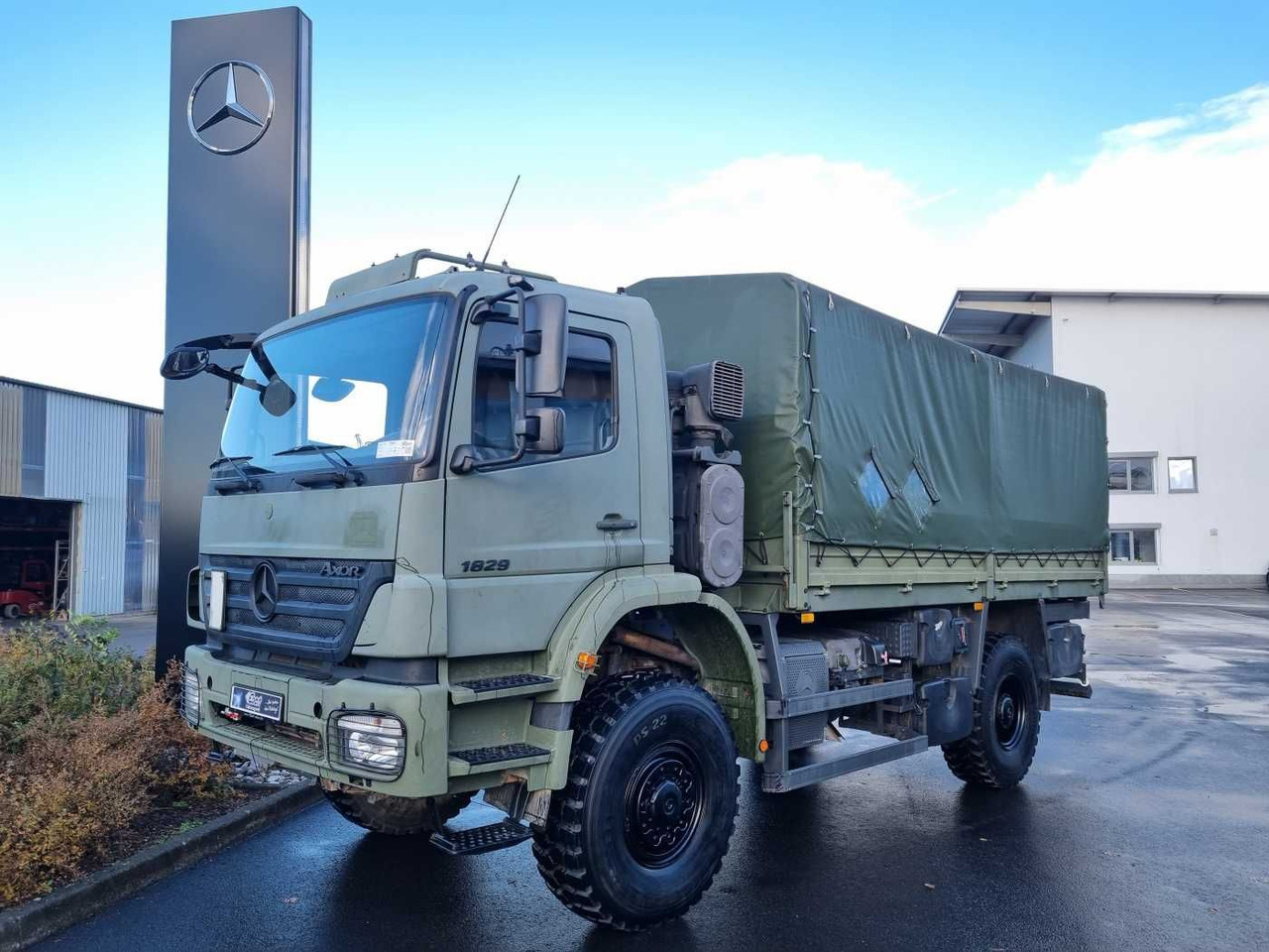 Mercedes-Benz Axor 1829 A 4x4 Pritsche/Plane 10 Stück - Tovornjak s ponjavo: slika 1 Mercedes-Benz Axor 1829 A 4x4 Pritsche/Plane 10 Stück - Tovornjak s ponjavo: slika 1