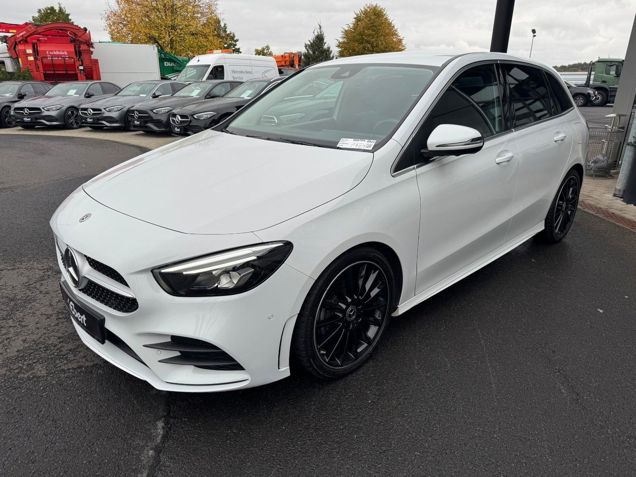 Mercedes-Benz B 200 AMG+Ambiente+360+LED+IHC+TotW - Limuzina: slika 2 Mercedes-Benz B 200 AMG+Ambiente+360+LED+IHC+TotW - Limuzina: slika 2