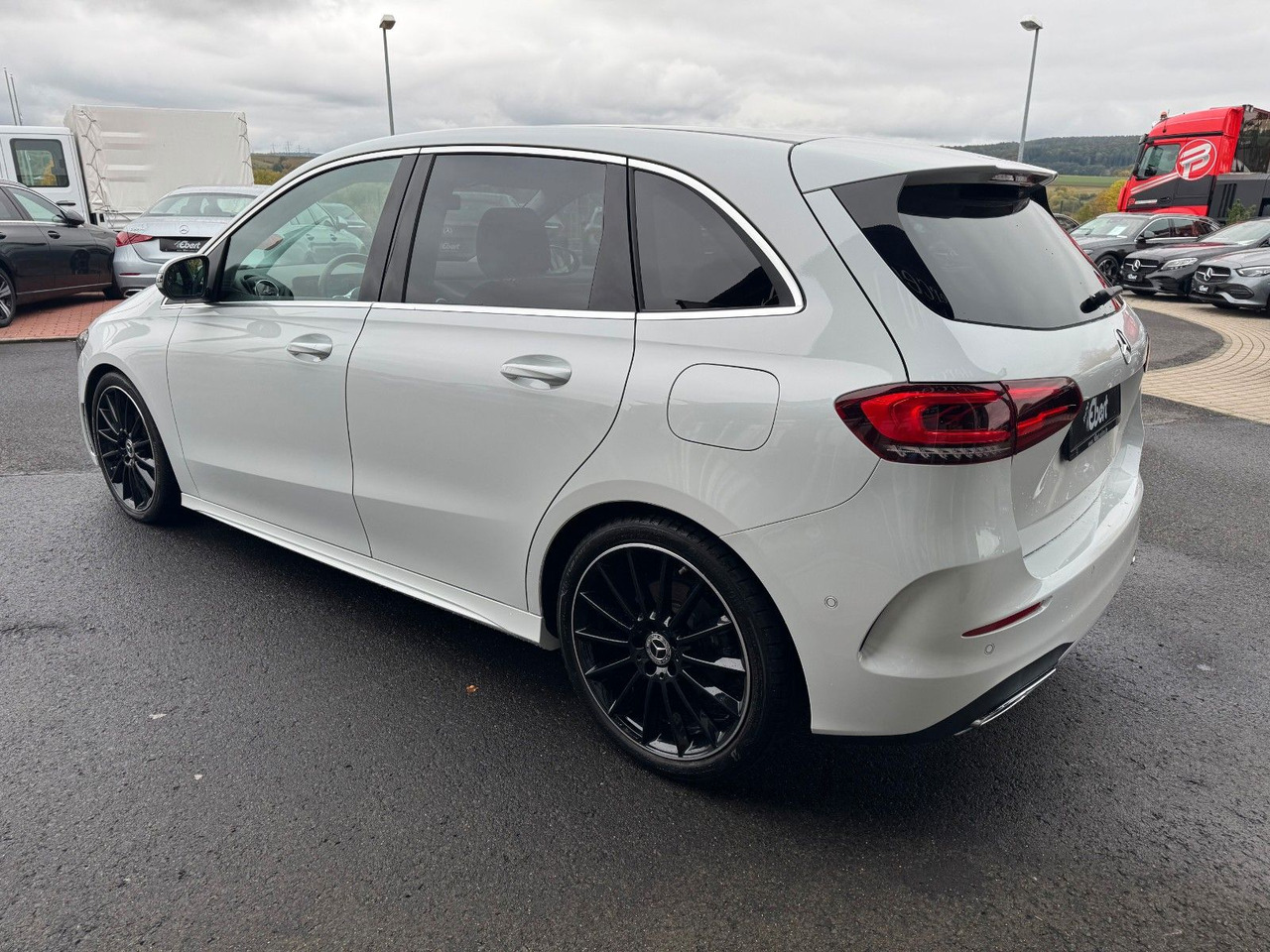 Mercedes-Benz B 200 AMG+Ambiente+360+LED+IHC+TotW - Limuzina: slika 3 Mercedes-Benz B 200 AMG+Ambiente+360+LED+IHC+TotW - Limuzina: slika 3