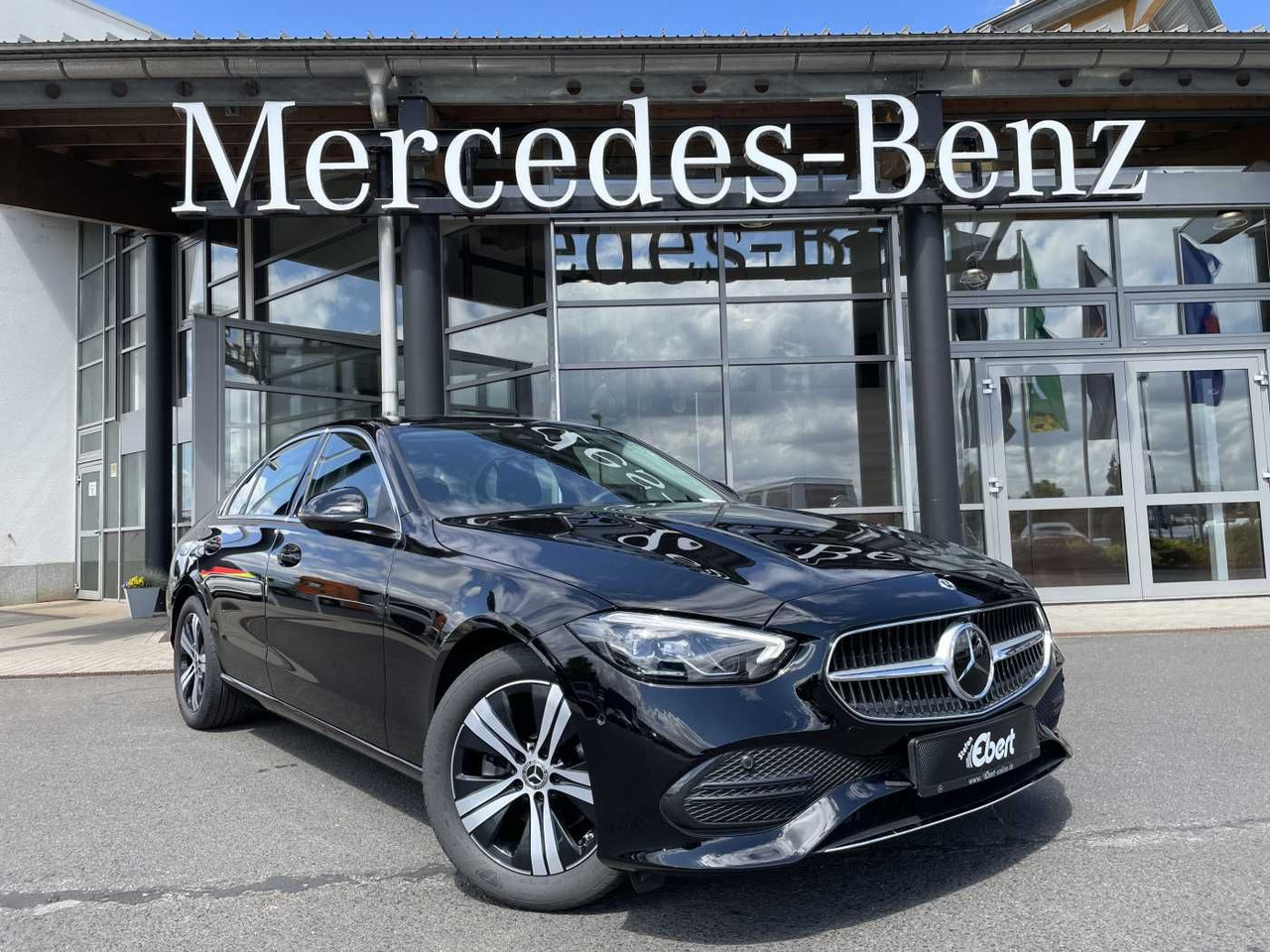 Mercedes-Benz C 180 9G Avantgarde Memory+Distr+ 360°+Keyless+L - Limuzina: slika 1 Mercedes-Benz C 180 9G Avantgarde Memory+Distr+ 360°+Keyless+L - Limuzina: slika 1