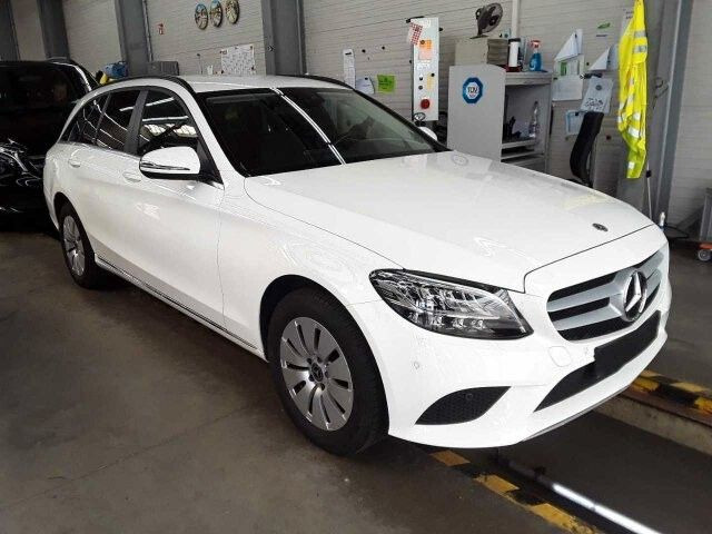 Mercedes-Benz C 180d T LED+RKamera+SHZ+DAB - Karavan: slika 2 Mercedes-Benz C 180d T LED+RKamera+SHZ+DAB - Karavan: slika 2