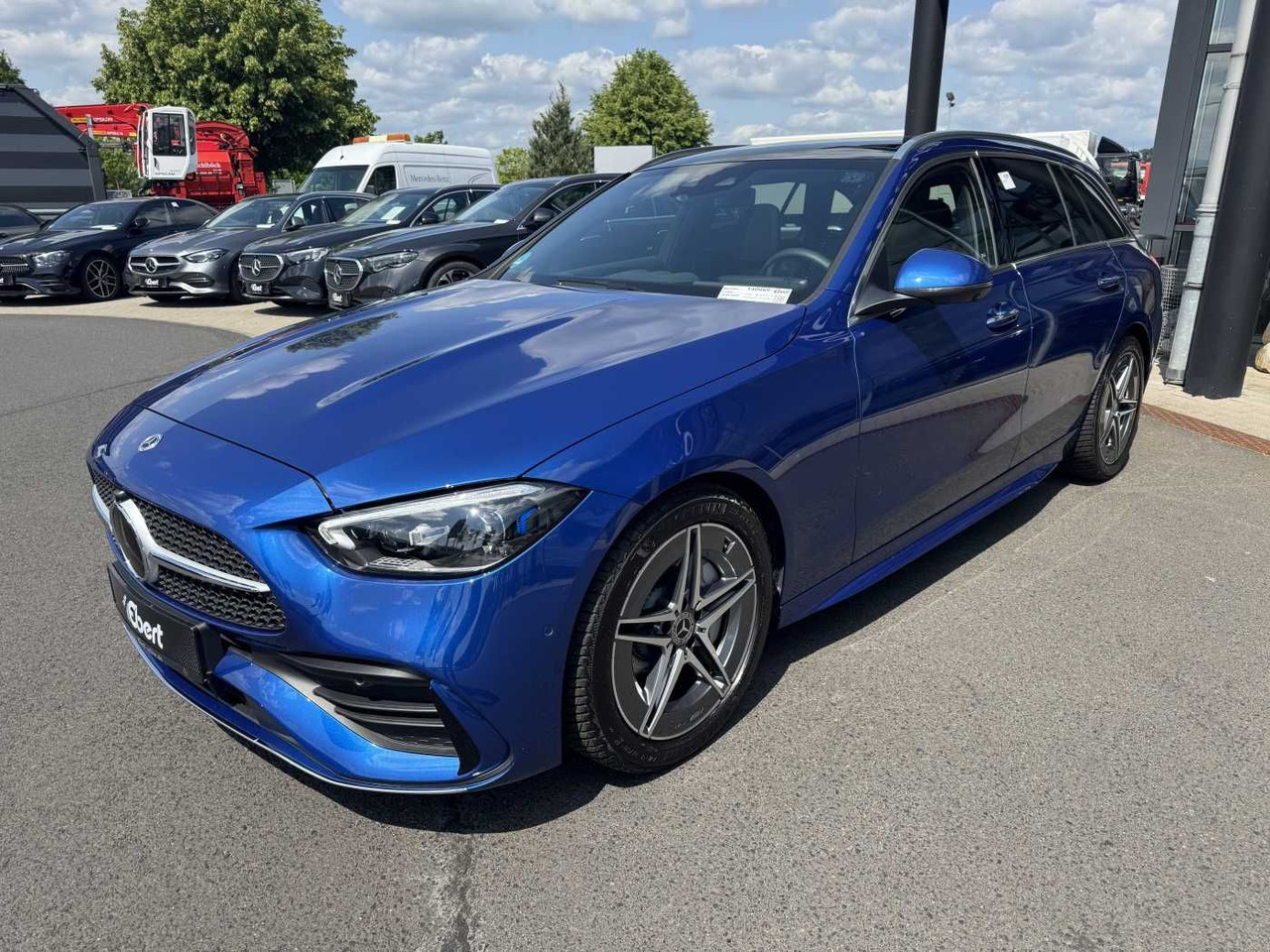 Mercedes-Benz C 200d AMG+Pano+Distr+Digital+AHK+HUD+360+IHC+ - Avtomobil: slika 2 Mercedes-Benz C 200d AMG+Pano+Distr+Digital+AHK+HUD+360+IHC+ - Avtomobil: slika 2