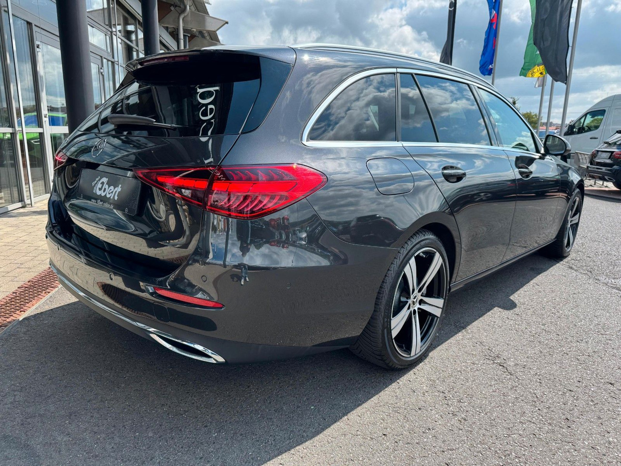 Mercedes-Benz C 200d T Avantgarde AHK+RFK+Memory+TotW - Karavan: slika 4 Mercedes-Benz C 200d T Avantgarde AHK+RFK+Memory+TotW - Karavan: slika 4