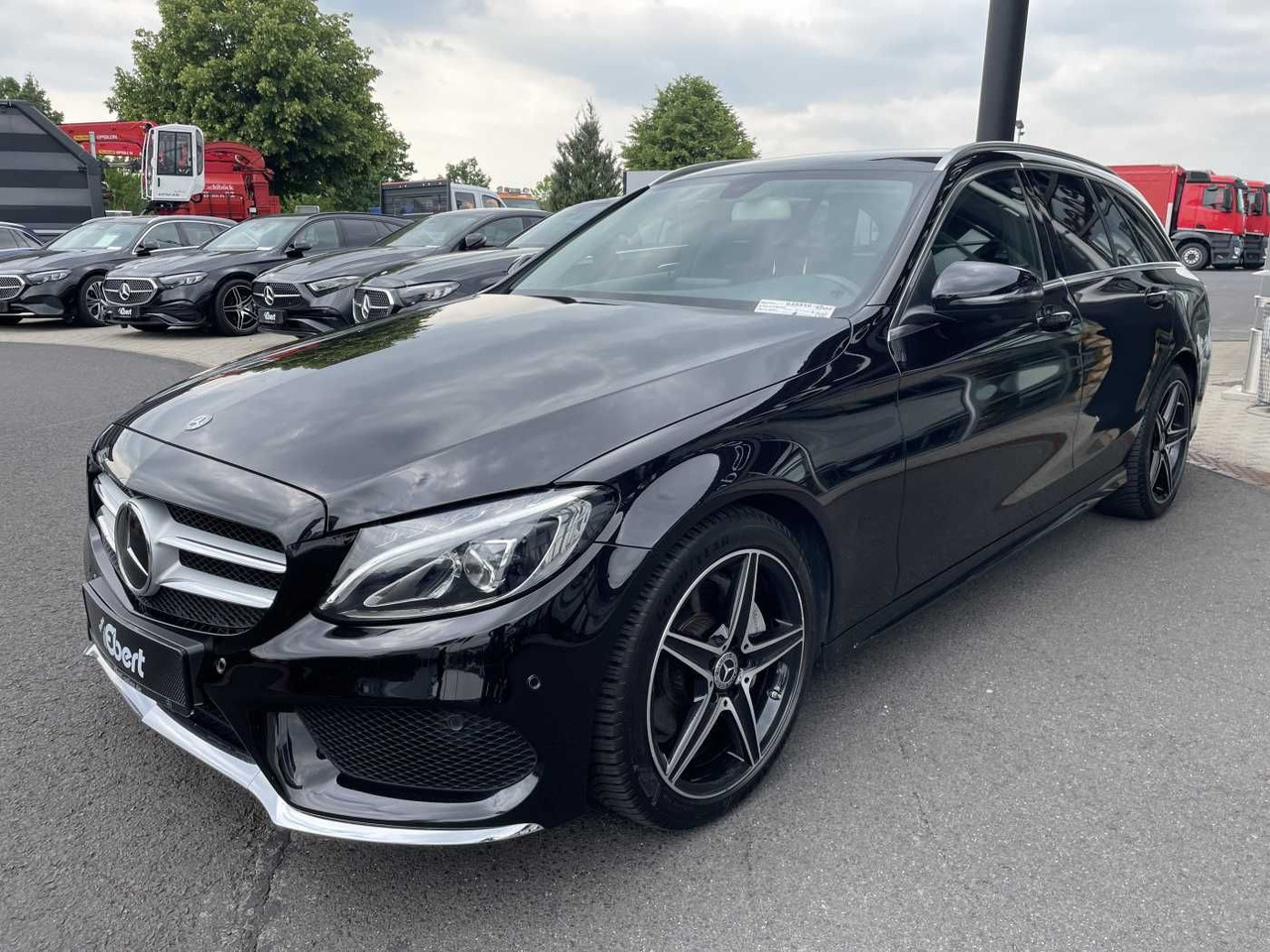 Mercedes-Benz C 220 d T 9G AMG AHK+360°+DISTR+El. Heckklappe - Avtomobil: slika 2 Mercedes-Benz C 220 d T 9G AMG AHK+360°+DISTR+El. Heckklappe - Avtomobil: slika 2