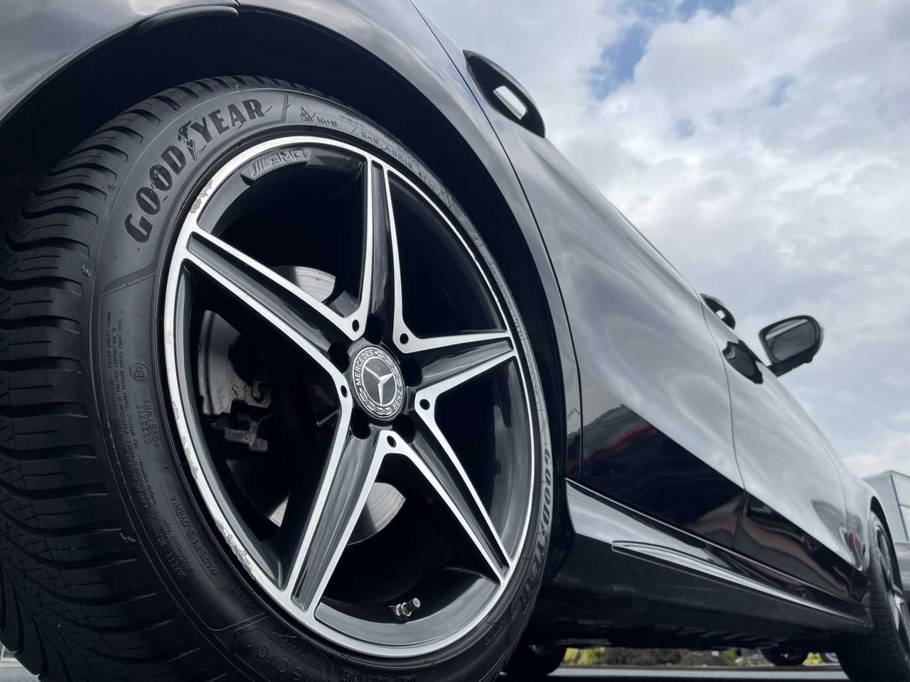 Mercedes-Benz C 220 d T 9G AMG AHK+360°+DISTR+El. Heckklappe - Avtomobil: slika 5 Mercedes-Benz C 220 d T 9G AMG AHK+360°+DISTR+El. Heckklappe - Avtomobil: slika 5