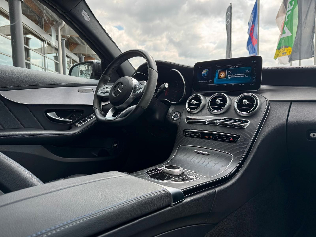 Karavan Mercedes-Benz C 220d NightEdition+AMG+Distr+SportfahrW+RFK: slika 16