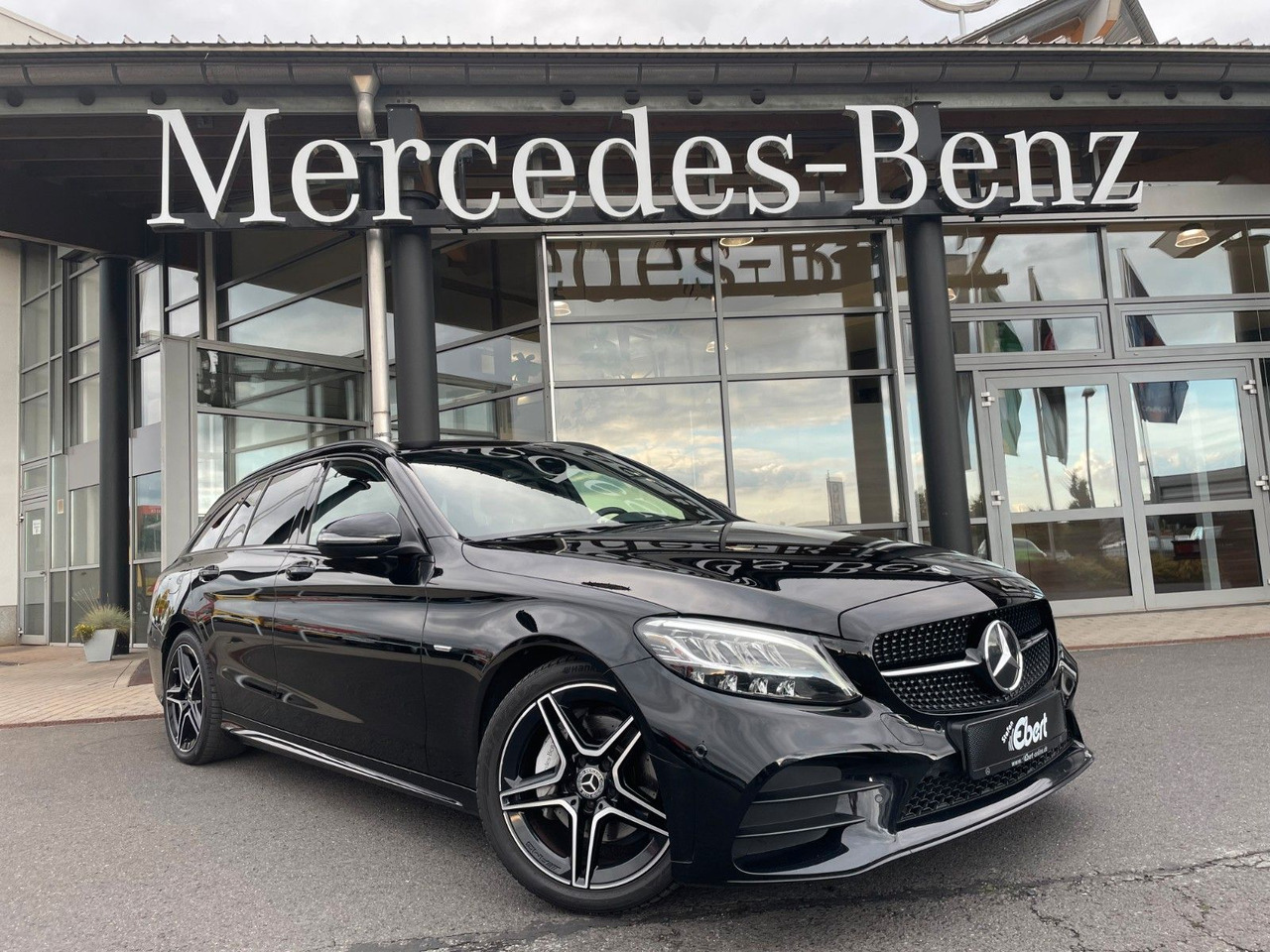 Mercedes-Benz C 220d NightEdition+AMG+Distr+SportfahrW+RFK - Karavan: slika 1 Mercedes-Benz C 220d NightEdition+AMG+Distr+SportfahrW+RFK - Karavan: slika 1