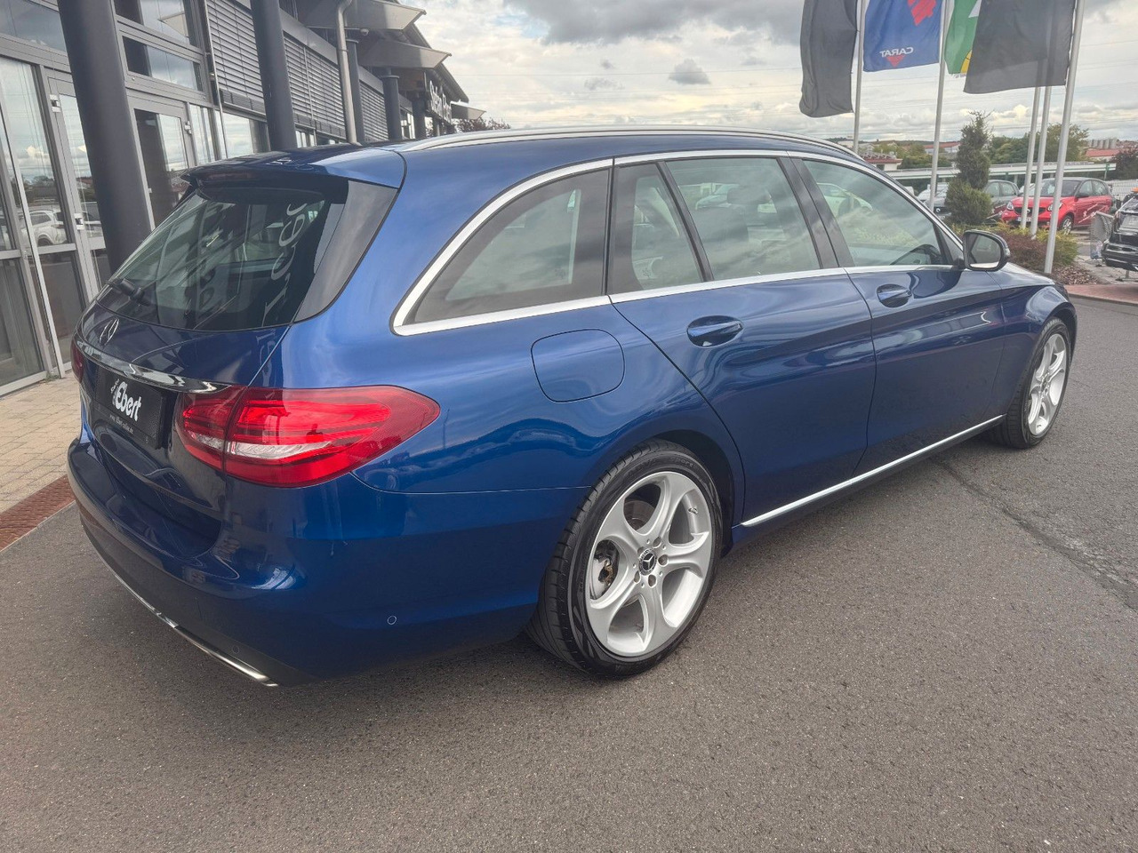 Mercedes-Benz C 300 T Avantgarde+Ambiente+LED+IHC+SpiegelP - Karavan: slika 4 Mercedes-Benz C 300 T Avantgarde+Ambiente+LED+IHC+SpiegelP - Karavan: slika 4