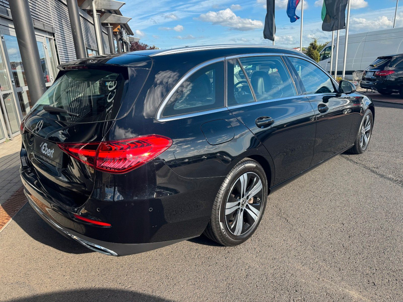 Mercedes-Benz C 300d T Avantgarde+RKamera+TotW+Ambiente - Karavan: slika 4 Mercedes-Benz C 300d T Avantgarde+RKamera+TotW+Ambiente - Karavan: slika 4