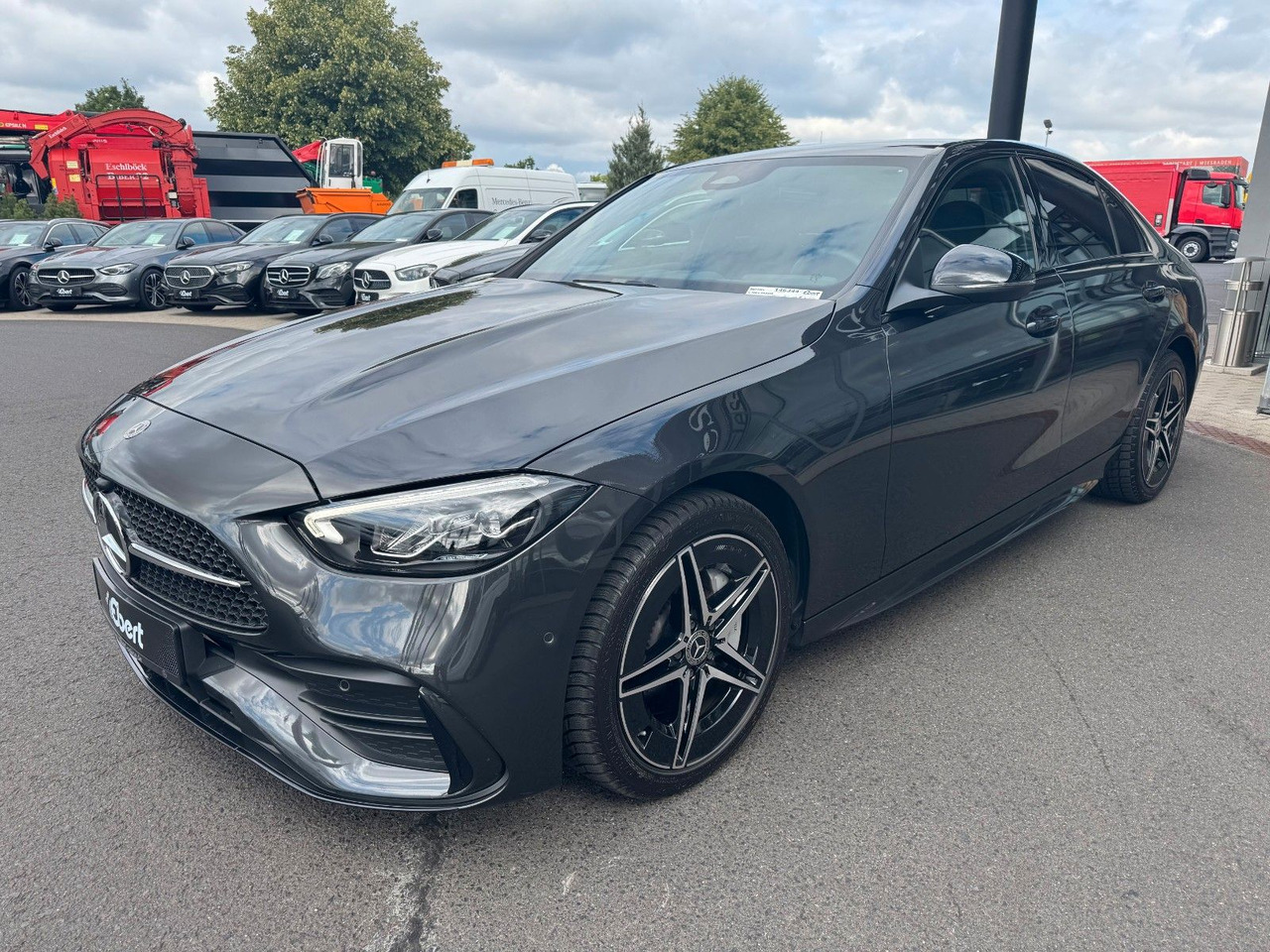 Mercedes-Benz C 400e 4M AMG+HUD+RFK+TotW+Ambiente+Night - Limuzina: slika 3 Mercedes-Benz C 400e 4M AMG+HUD+RFK+TotW+Ambiente+Night - Limuzina: slika 3