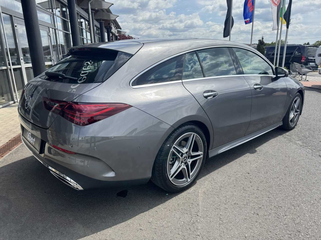 Mercedes-Benz CLA 200 AMG+Pano+MultiBeam+DistrPro+HUD+360 - Avtomobil: slika 4 Mercedes-Benz CLA 200 AMG+Pano+MultiBeam+DistrPro+HUD+360 - Avtomobil: slika 4