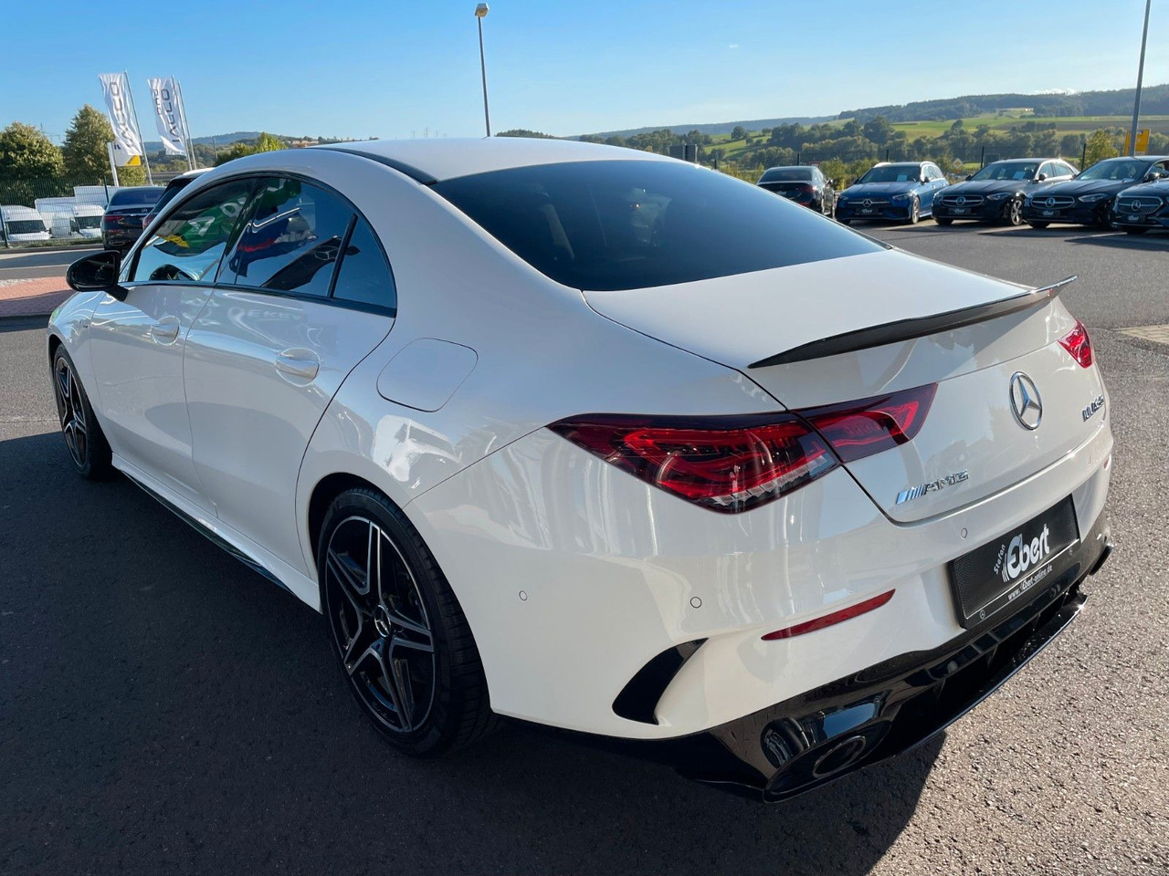 Mercedes-Benz CLA 35 AMG Aero+TotW+R-Kamera+Ambiente - Coupe: slika 3 Mercedes-Benz CLA 35 AMG Aero+TotW+R-Kamera+Ambiente - Coupe: slika 3