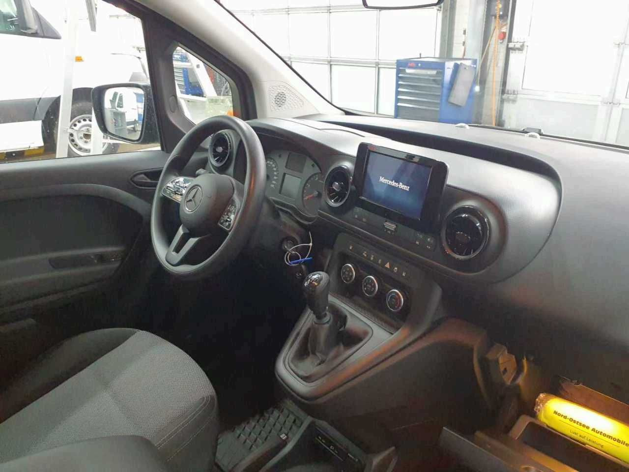 Mercedes-Benz Citan 110 CDI Klima Kamera MBUX Tempomat - Mali kombi: slika 5 Mercedes-Benz Citan 110 CDI Klima Kamera MBUX Tempomat - Mali kombi: slika 5