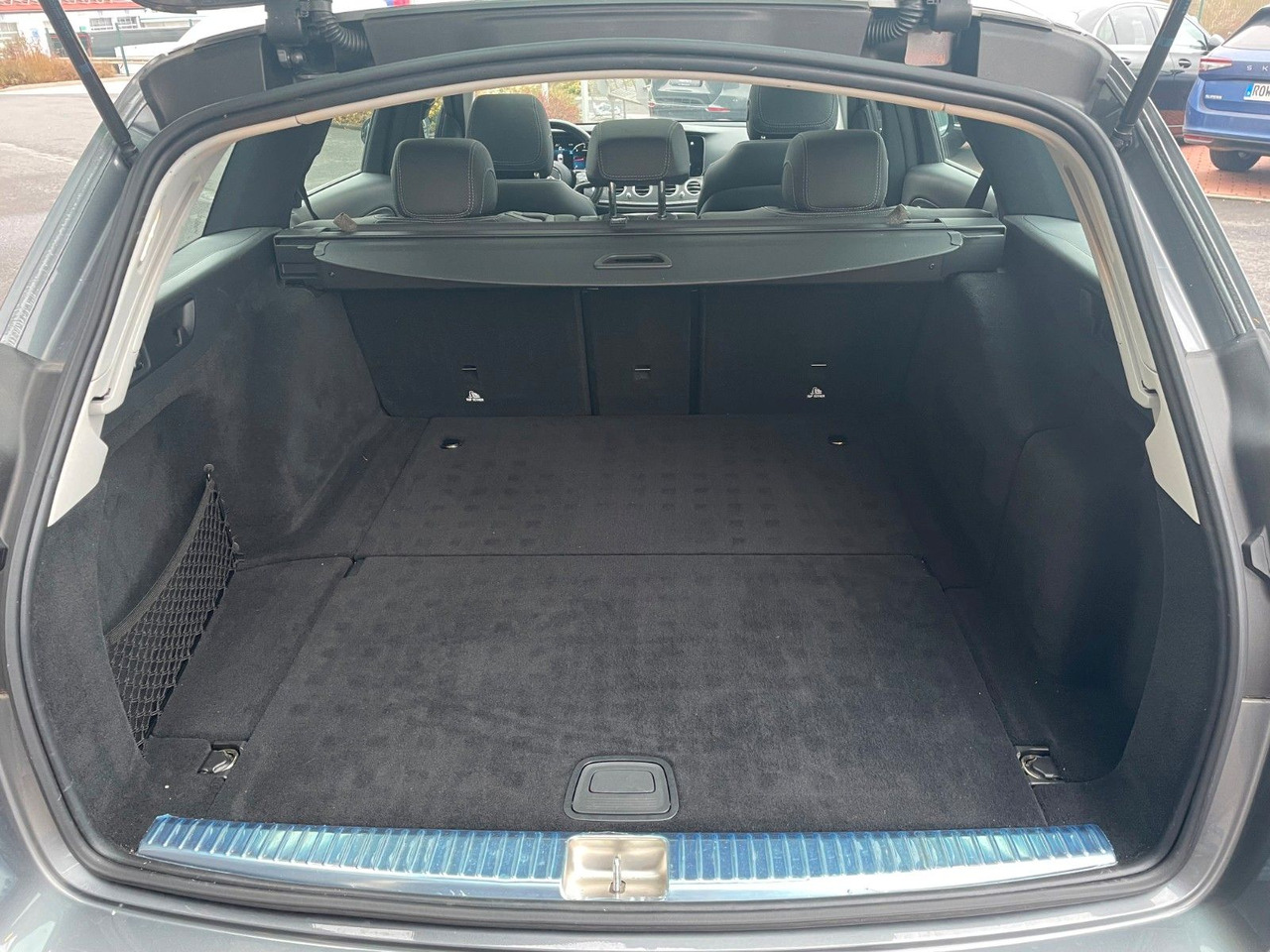 Mercedes-Benz E 220 d T Pano+Ambiente+Distr+360°+Comand+DAB - Karavan: slika 5 Mercedes-Benz E 220 d T Pano+Ambiente+Distr+360°+Comand+DAB - Karavan: slika 5