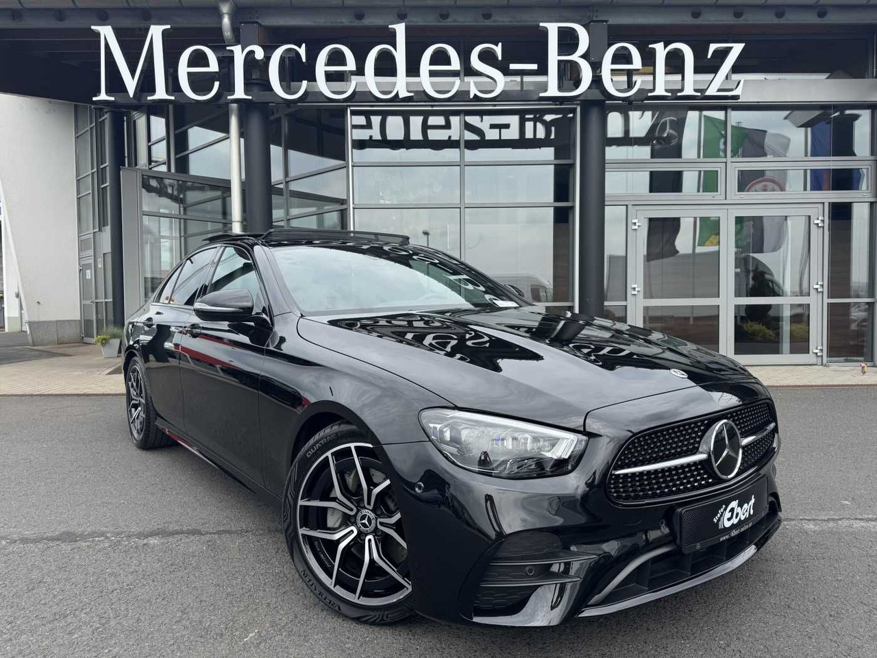 Mercedes-Benz E 220d AMG+Pano+Distr+Multibeam+RFK+Night - Limuzina: slika 1 Mercedes-Benz E 220d AMG+Pano+Distr+Multibeam+RFK+Night - Limuzina: slika 1