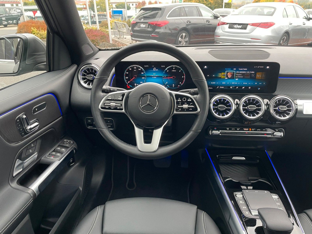 SUV Mercedes-Benz GLB 220 d 4MATIC Progressive AHK+Memory+Pano+360: slika 12