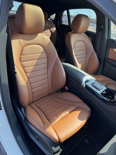 Mercedes-Benz GLC 43 AMG Coupe AirM+Memory+RFK+ SPUR+TOTW+SHD - Avtomobil: slika 1 Mercedes-Benz GLC 43 AMG Coupe AirM+Memory+RFK+ SPUR+TOTW+SHD - Avtomobil: slika 1