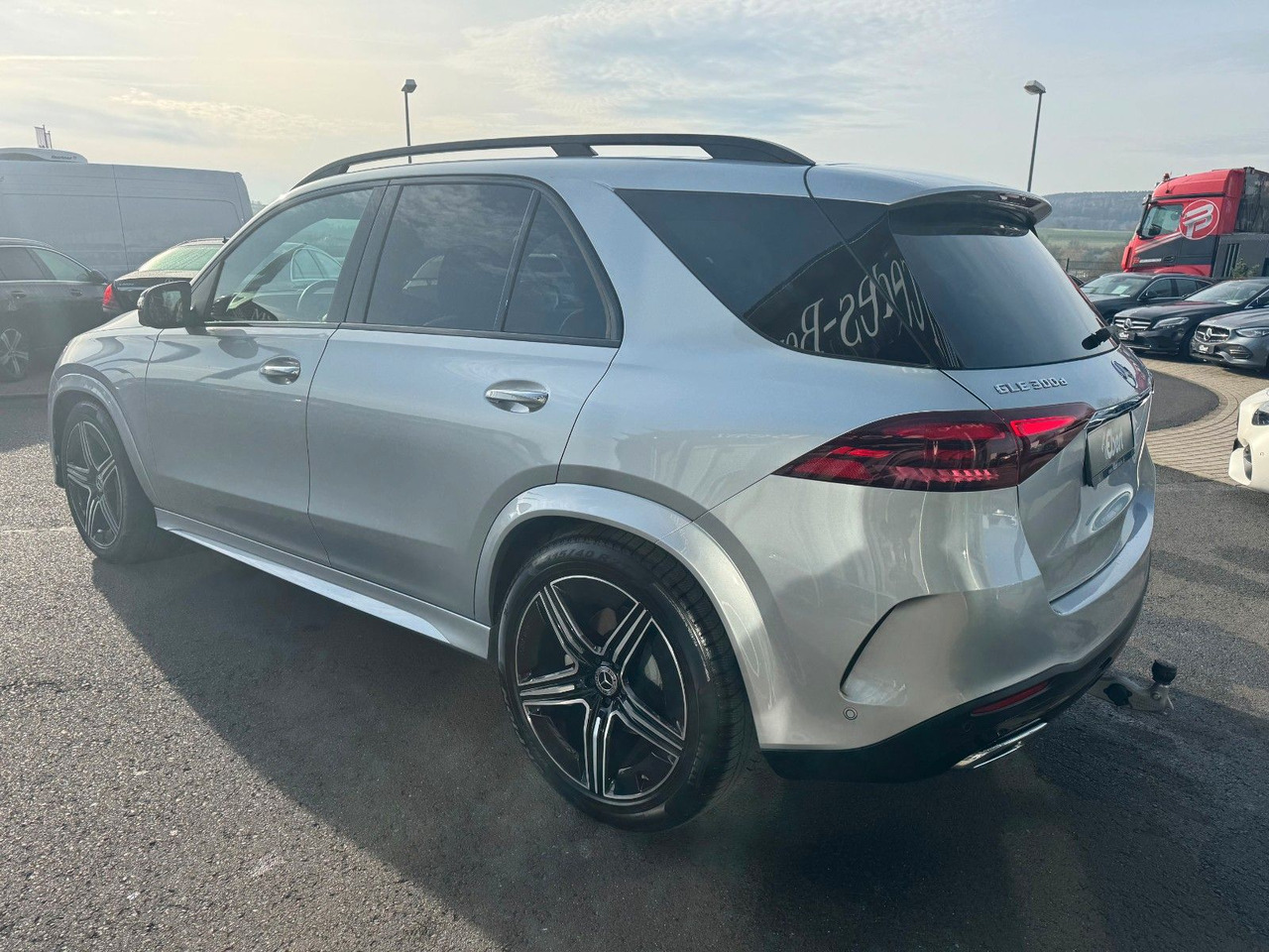 Mercedes-Benz GLE 300 d AMG AHK+360°+HUD+Pano+MBeam+Burm+Air - SUV: slika 3 Mercedes-Benz GLE 300 d AMG AHK+360°+HUD+Pano+MBeam+Burm+Air - SUV: slika 3