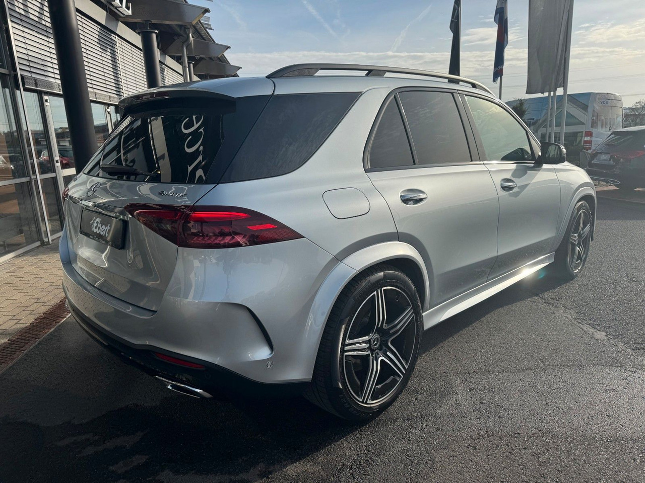 Mercedes-Benz GLE 300 d AMG AHK+360°+HUD+Pano+MBeam+Burm+Air - SUV: slika 4 Mercedes-Benz GLE 300 d AMG AHK+360°+HUD+Pano+MBeam+Burm+Air - SUV: slika 4