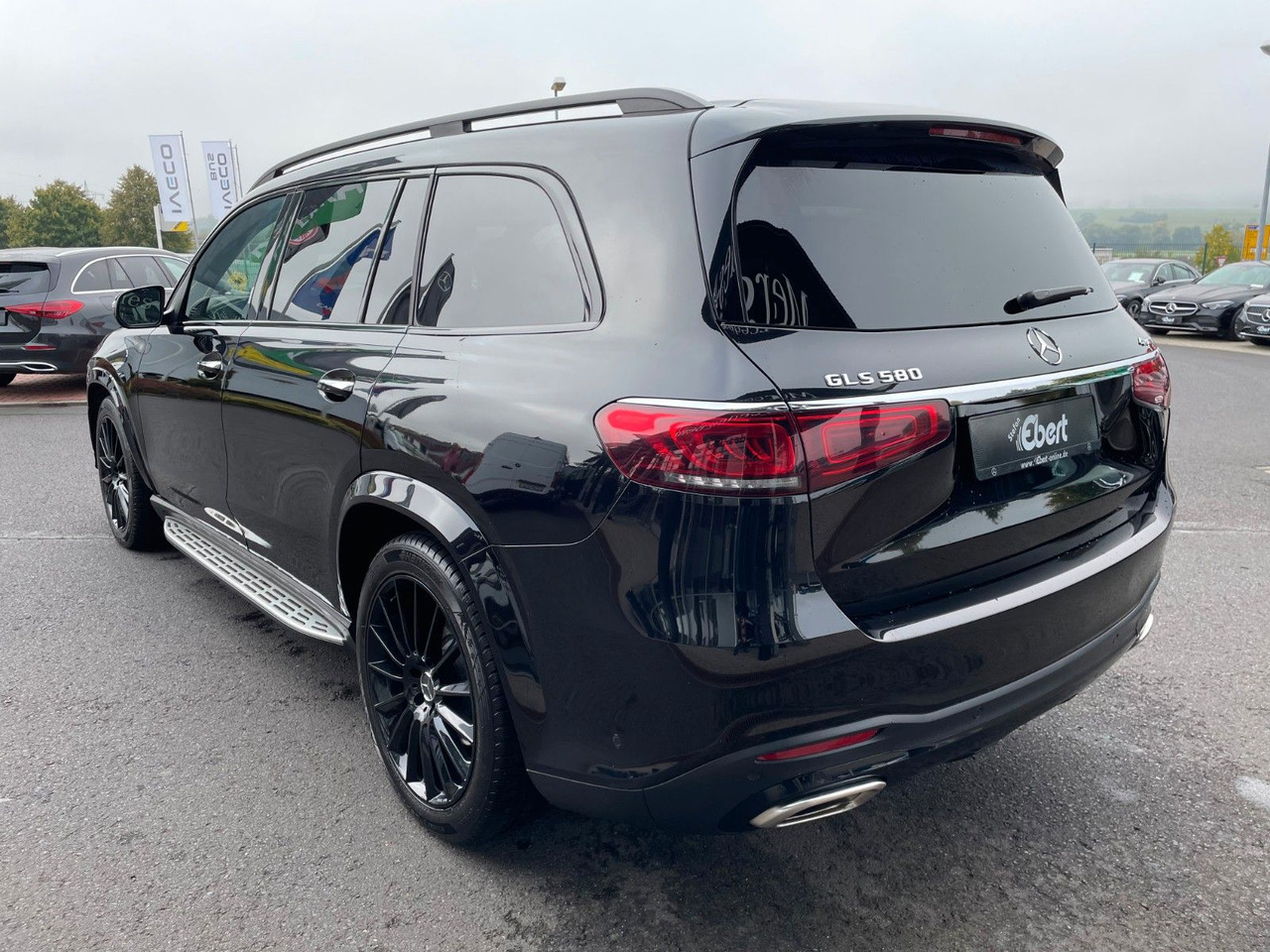 Mercedes-Benz GLS 580 4M AMG Pano+AHK+Burm+7Sitz+HUD+Fond+VOLL - SUV: slika 3 Mercedes-Benz GLS 580 4M AMG Pano+AHK+Burm+7Sitz+HUD+Fond+VOLL - SUV: slika 3